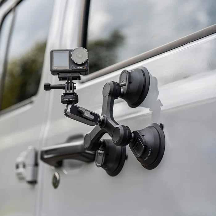 Uchwyt do kamer sportowych PGYTECH trójramienny z mocowaniem Suction Cup.webp