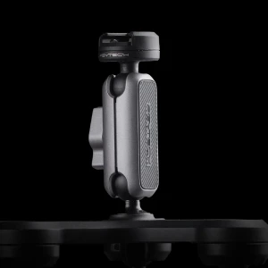 Uchwyt do kamer sportowych PGYTECH trójramienny z mocowaniem Suction Cup_7.webp