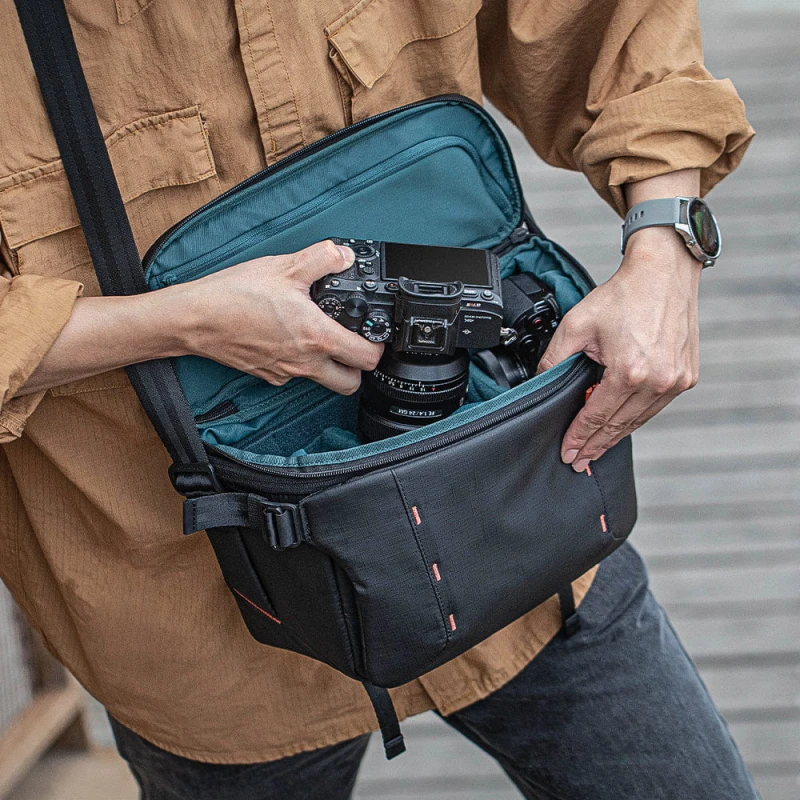 PGYTECH OneMo Sling 11L.jpg
