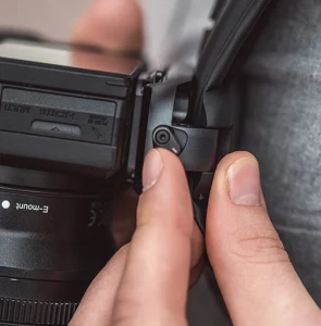 beetle-camera-clip-firmly-lock.webp
