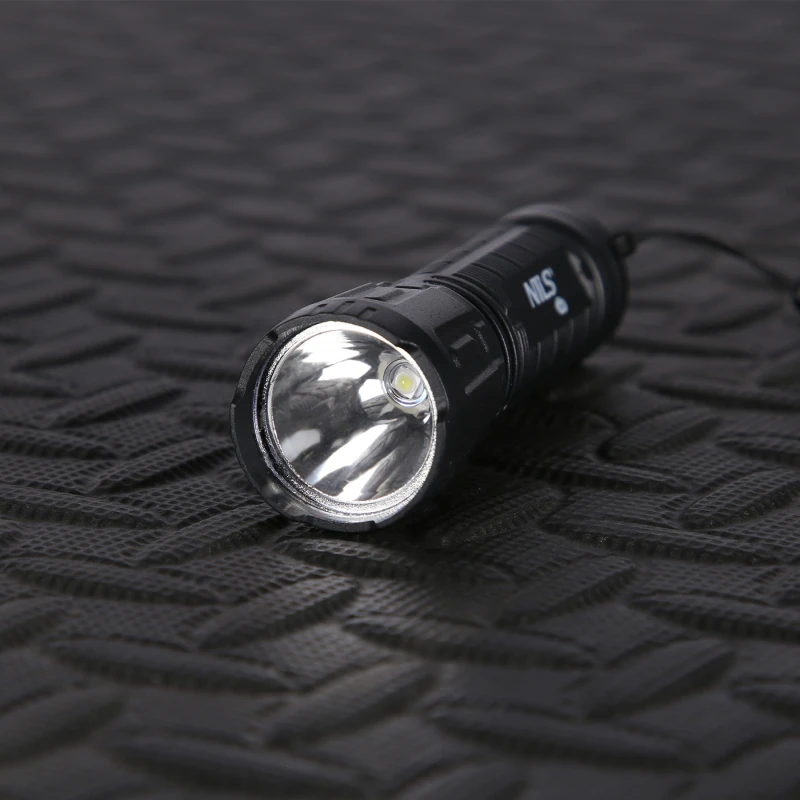 LATARKA LED 180 LM NILS CAMP NC0002