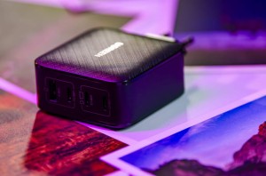 Ładowarka sieciowa UGREEN CD224, 3x USB-C, 1x USB, Power Delivery 3.0, GaN, 65W (czarny)
