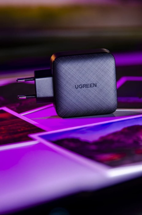 Ładowarka sieciowa UGREEN CD224, 3x USB-C, 1x USB, Power Delivery 3.0, GaN, 65W (czarny)
