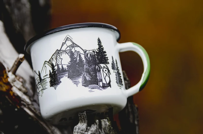 Kubek emaliowany Alpinus niedźwiedź 350ml