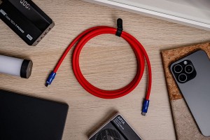Kabel Newell USB-C - USB-C 100 W, 2 m, silikonowy, czerwono-granatowy_04_HD.jpg
