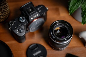 Obiektyw Voigtlander Portrait Heliar 75 mm f_1,8 do Sony E_06_HD.jpg