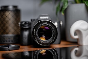 Obiektyw Voigtlander Portrait Heliar 75 mm f_1,8 do Sony E_14_HD.jpg