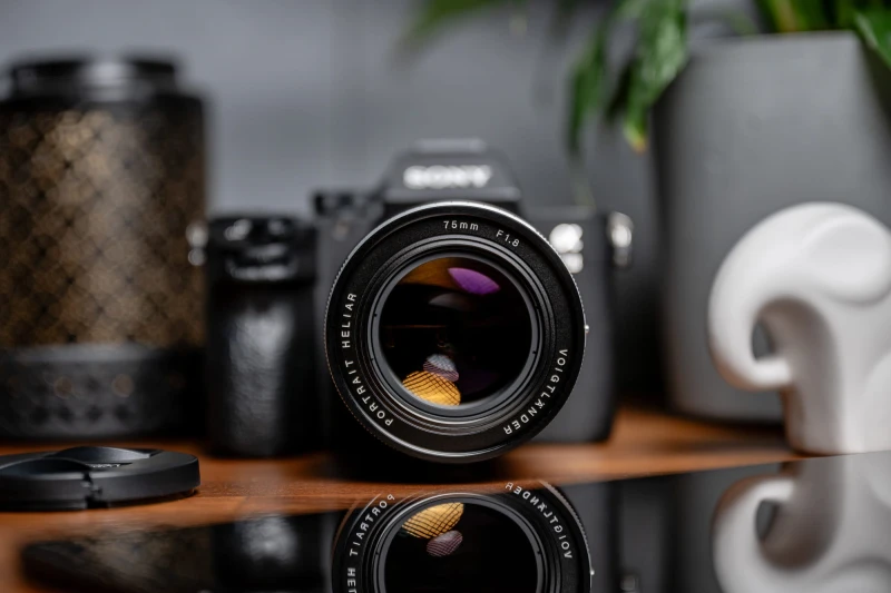 Obiektyw Voigtlander Portrait Heliar 75 mm f_1,8 do Sony E_14_HD.jpg