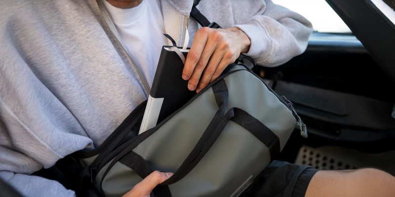 Grafika_Torba fotograficzna Wandrd Rogue Sling 9 l v2 - czerwona_05.jpg