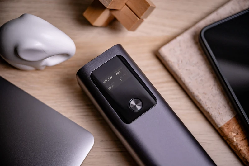 Power Bank Newell Vayu 27000 mAh PD 140 W_10_HD.jpg