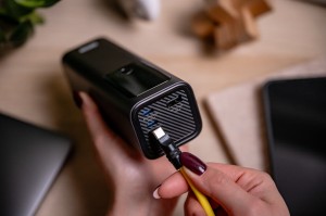 Power Bank Newell Vayu 27000 mAh PD 140 W_13_HD.jpg