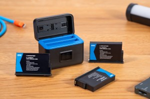 Ładowarka dwukanałowa Newell STD-USB do akumulatorów CINSBBMA do Insta360 X4_08_HD.jpg