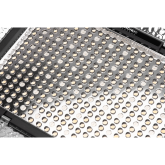 Lampa LED Yongnuo YN300 IV - RGB, WB (3200 K - 5600 K)