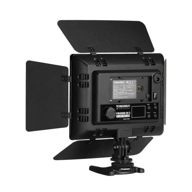 Lampa LED Yongnuo YN300 III - WB (3200 K - 5600 K)_04_HD.jpg