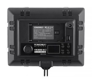 Lampa LED Yongnuo YN300 III - WB (5600 K)_03_HD.jpg