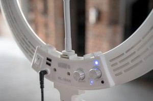Lampa pierścieniowa LED Newell RL-18A - WB (3200 K - 5500 K) - Arctic White_16_HD.jpg