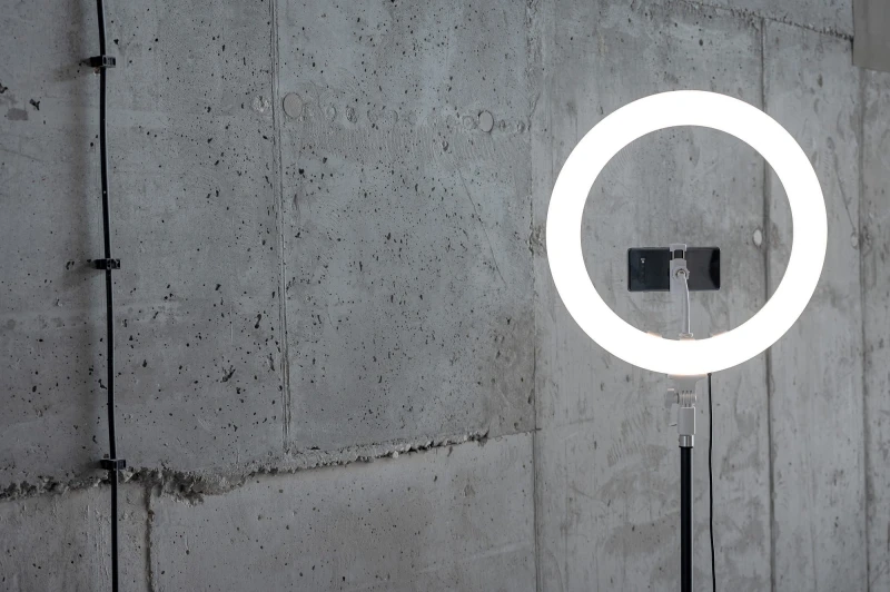 Lampa pierścieniowa LED Newell RL-18A - WB (3200 K - 5500 K) - Arctic White_18_HD.jpg