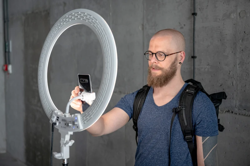 Lampa pierścieniowa LED Newell RL-18A - WB (3200 K - 5500 K) - Arctic White_19_HD.jpg