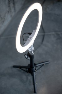 Lampa pierścieniowa LED Newell RL-10A Arctic White + statyw_13_HD.jpg
