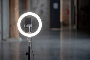 Lampa pierścieniowa LED Newell RL-10A Arctic White + statyw_21_HD.jpg