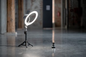 Lampa pierścieniowa LED Newell RL-10A Arctic White + statyw_22_HD.jpg