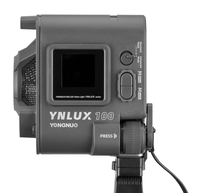 Lampa LED Yongnuo LUX100 Kit - WB (3200 K - 5600 K)_03_HD.jpg