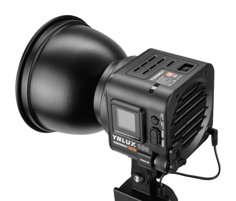 Lampa LED Yongnuo LUX100 Pro - WB (2700 K - 6500 K)_06_HD.jpg