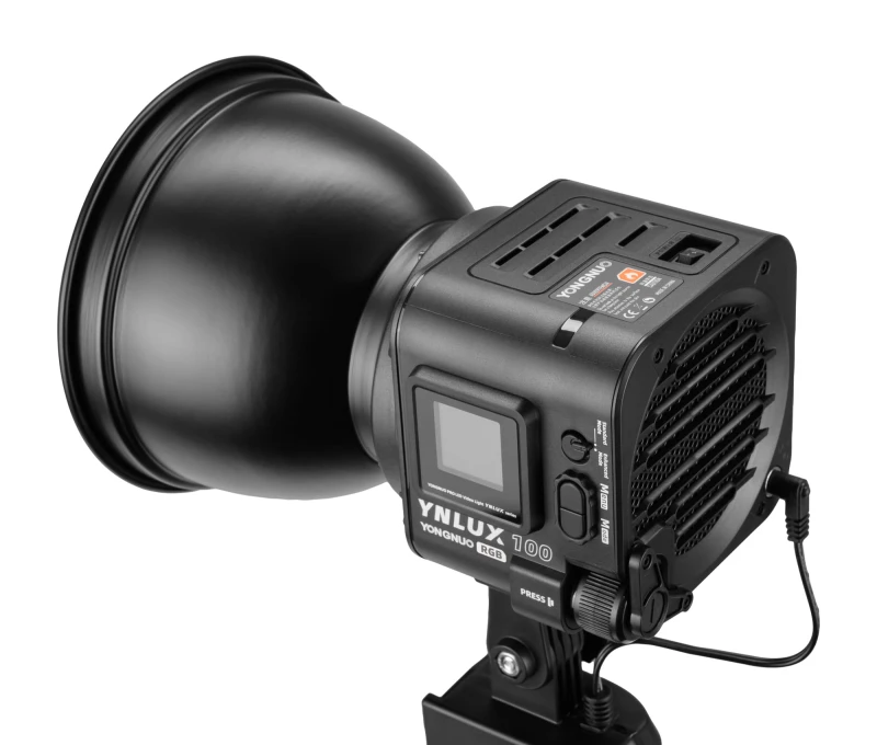 Lampa LED Yongnuo LUX100 RGB Kit - WB (2000 K - 10000 K)_06_HD.jpg