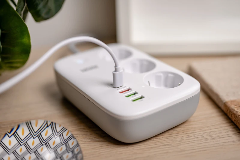 Listwa zasilająca Newell Power Office WiFi PD 30W_23_HD.jpg