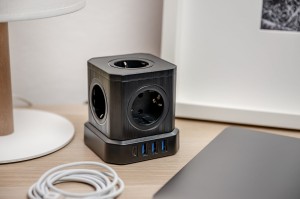 Kostka zasilająca Newell GaN Power Cube 9w1 - czarna_09_HD.jpg
