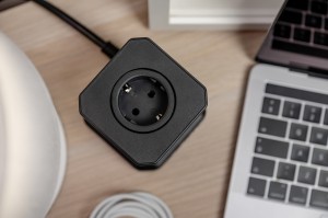 Kostka zasilająca Newell GaN Power Cube 9w1 - czarna_10_HD.jpg