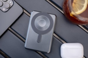 Power Bank Newell MS-10000 Pro MagSafe 10000 mAh Lightning, USB-C - szary_13_HD.jpg