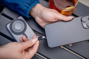 Power Bank Newell MS-10000 Pro MagSafe 10000 mAh Lightning, USB-C - szary_15_HD.jpg