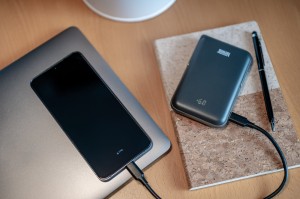Power Bank Newell MS-10000 MagSafe 10000 mAh PD 20 W - szary_18_HD.jpg