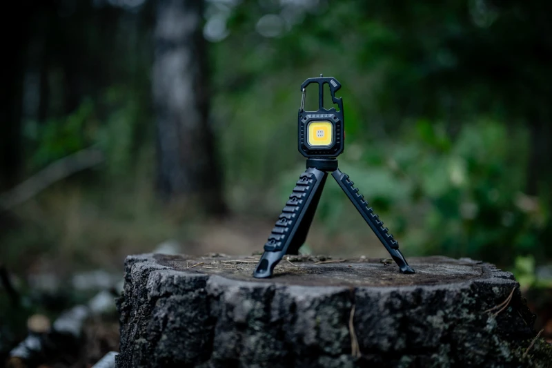 Lampka LED Newell Lunar Multitool + statyw_24_HD.jpg
