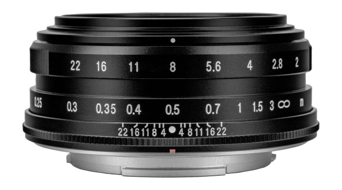 Obiektyw Voigtlander Ultron 27 mm f_2,0 do Fujifilm X - czarny_02_HD.jpg