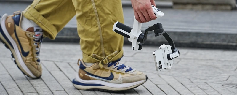 Grafika - Gimbal ręczny FeiyuTech Scorp mini P Kit do smartfonów - biały_01.jpg