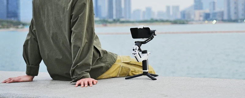 Grafika - Gimbal ręczny FeiyuTech Scorp mini P Kit do smartfonów - biały_04.jpg