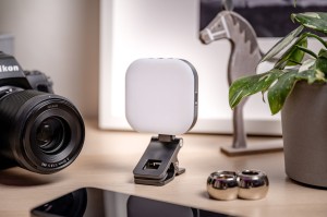 Lampka LED Newell Sunny do smartfona_12_HD.jpg