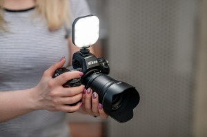 Lampka LED Newell Sunny do smartfona_19_HD.jpg