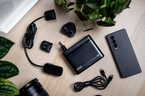 Ładowarka sieciowa z zestawem adapterów Newell GaN Tech T-power 140 W_17_HD.jpg