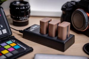 Ładowarka trzykanałowa Newell CD-USB-C do akumulatorów EN-EL14 do Nikon_10_HD.jpg