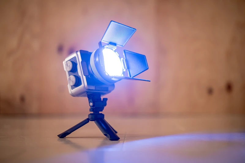 Lampa LED Newell Zora Mini 40 RGB_67_HD.jpg