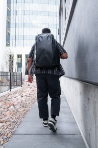 plecak-wandrd-transit-travel-backpack-35-l-czarny (18).jpg