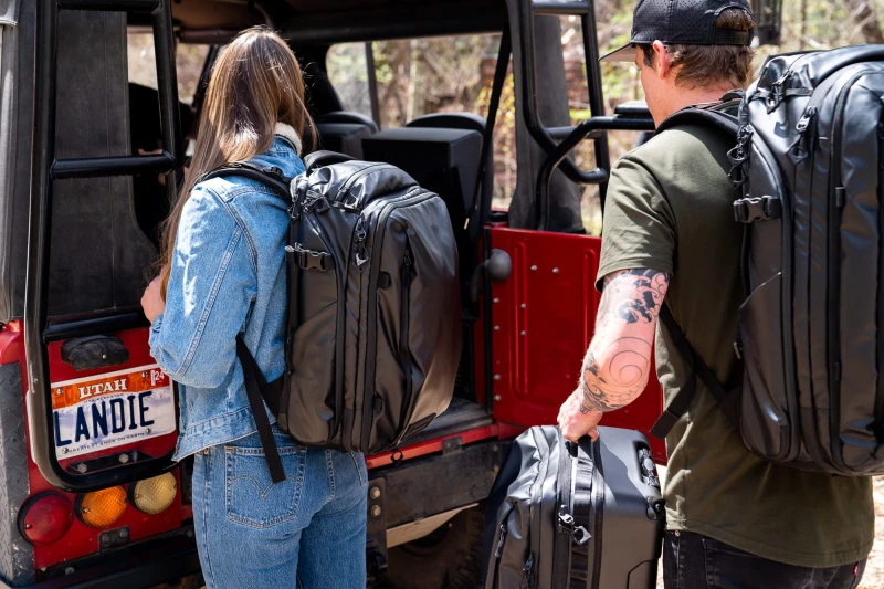 plecak-wandrd-transit-travel-backpack-35-l-czarny (37).jpg