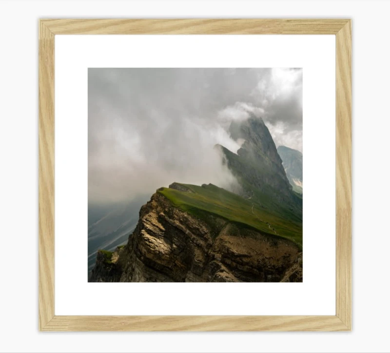 SECEDA PRZED BURZĄ - DOLOMITY kwadrat dębowa rama.jpg