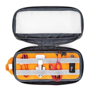 laptop-accessories-gearup-pouchmedium-2strap-sq-lp37139-pww.jpg