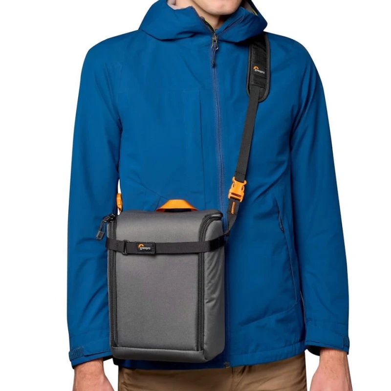 camera-backpack-lowepro--photosport-iii-gearup3b.jpg