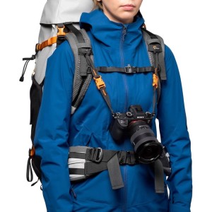 camera-backpack-lowepro-photosport-pro-strap1.jpg