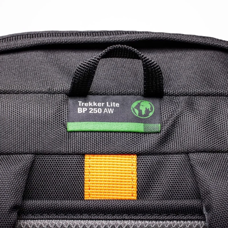 camera-backpack-lowepro-trekker-lite-lp37460-pww-label.jpg